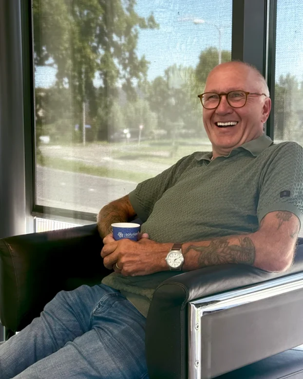 Frans opowiada swoją historię w wywiadzie dla Solutions