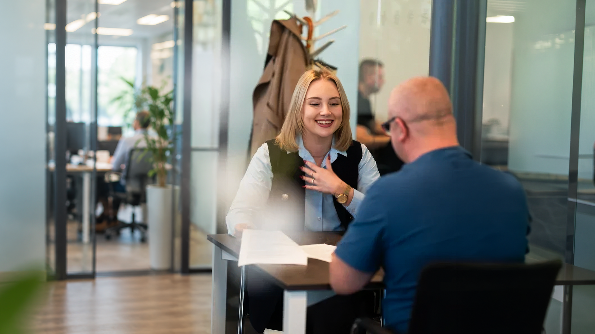 Recruiter at Dutch employment agency interviewing candidate